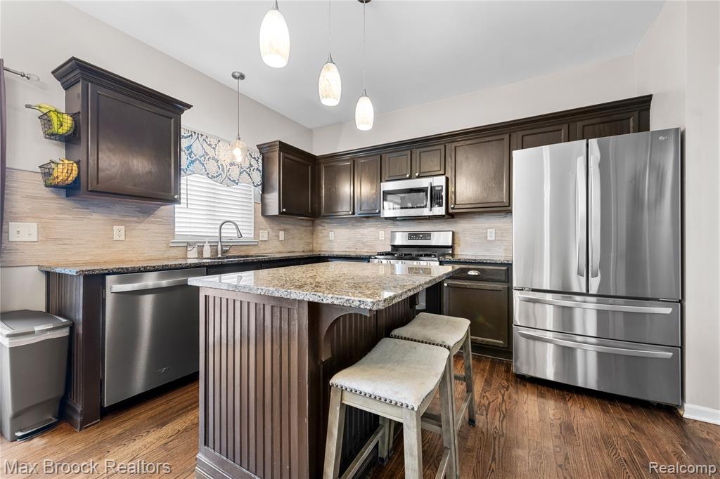 9894 High Meadow Drive, Ypsilanti, MI 48198 — Photo 15