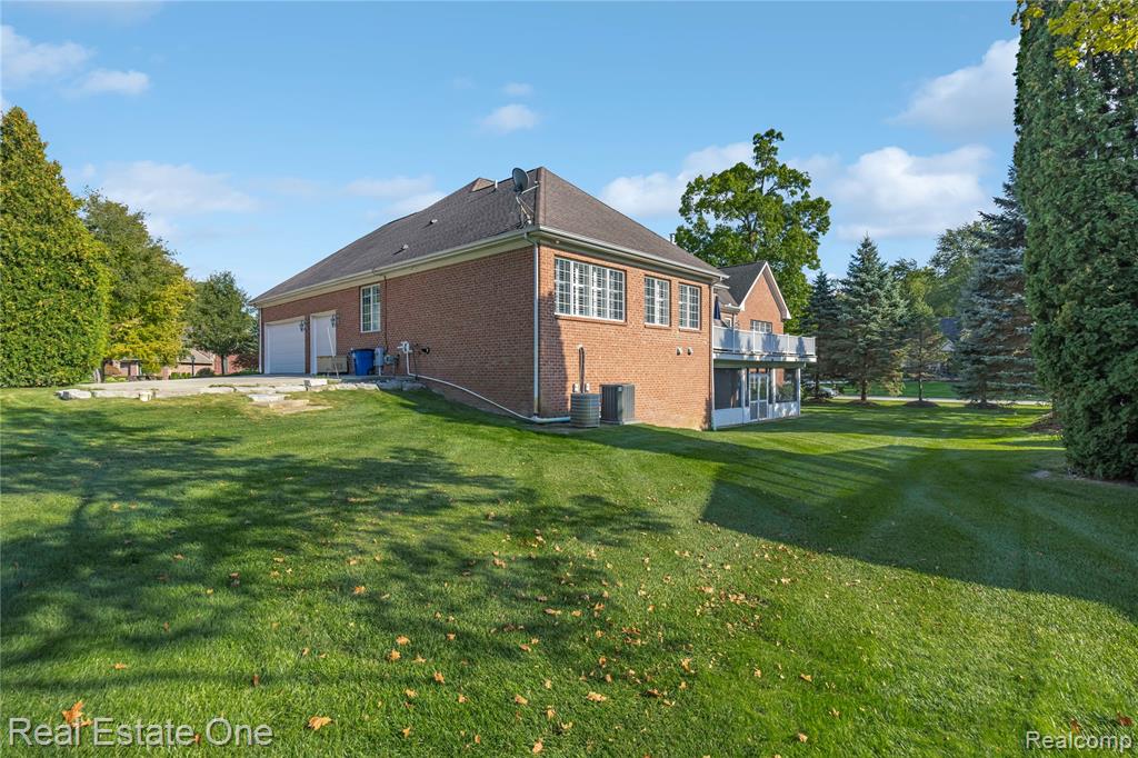 1937 Carsons Cove, Commerce Twp, MI 48390 — Photo 69
