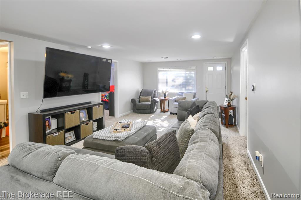 4462 Dye Road, Swartz Creek, MI 48473 — Photo 12