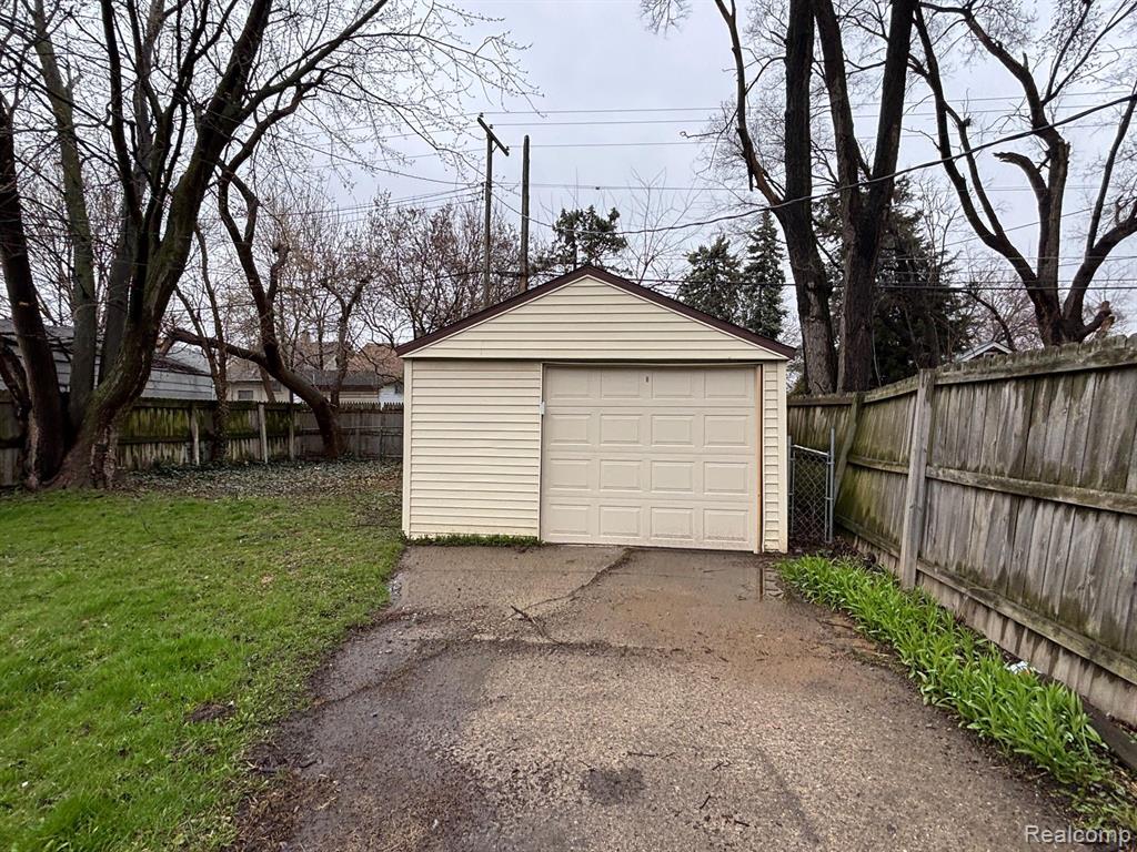 8065 PROSPECT Avenue, Warren, MI 48089 — Photo 13