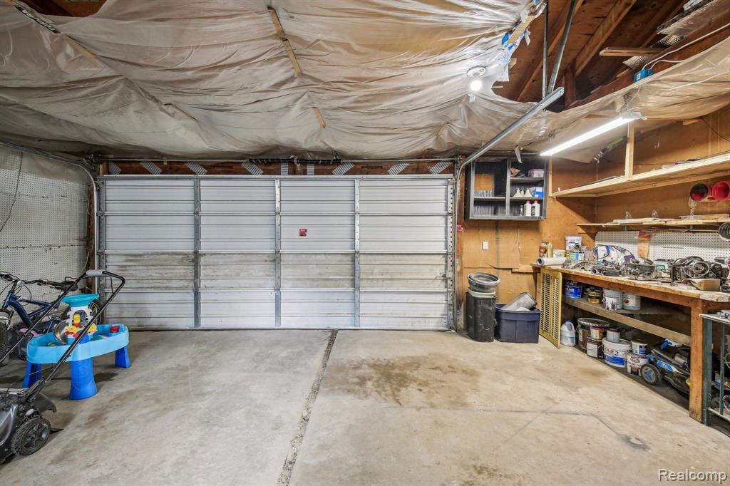 895 N CONKLIN Road, Lake Orion, MI 48362 — Photo 33