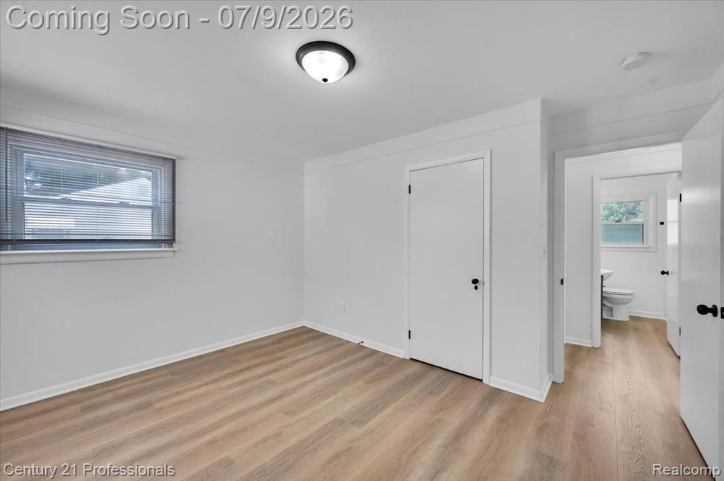 7168 Wedworth Street, Waterford, MI 48327 — Photo 18