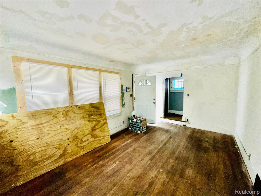 9252 WARD Street, Detroit, MI 48228 — Photo 8