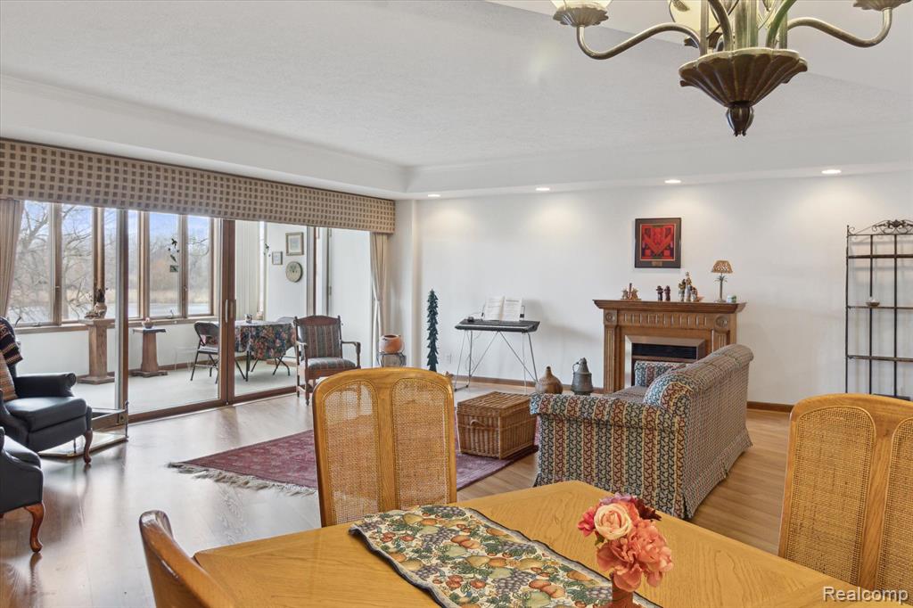 43050 12 Oaks Crescent Drive, 3044, Novi, MI 48377 — Photo 12
