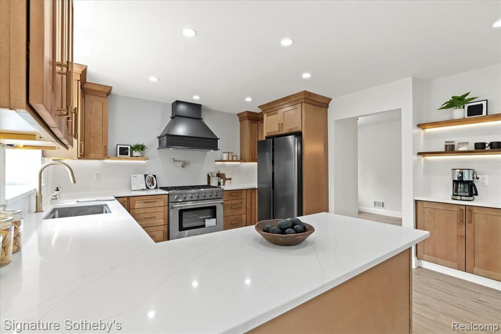 40526 Woodside Drive, Clinton Twp, MI 48038 — Photo 15