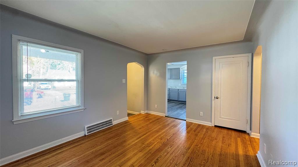 20244 MCCORMICK Street, Detroit, MI 48224 — Photo 4
