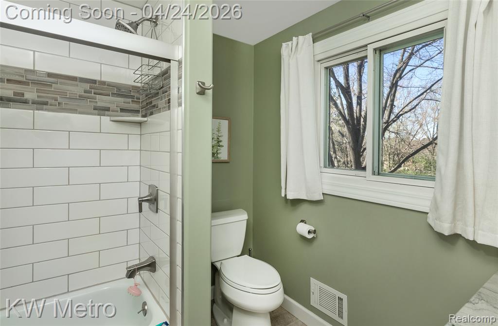 5267 Winchester Drive, Troy, MI 48085 — Photo 26