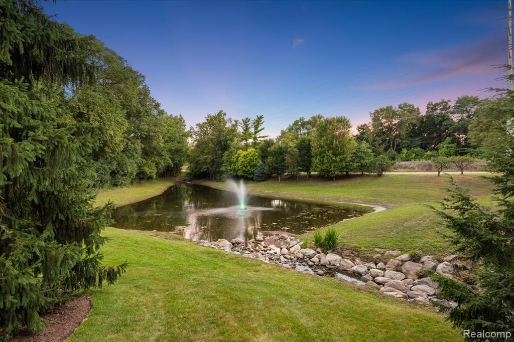 510 Hunters Crossing, Bloomfield Hills, MI 48304 — Photo 58