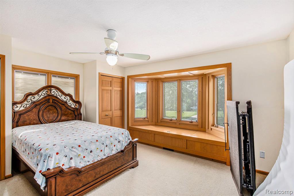 5215 Sunlyn Drive, Grand Blanc, MI 48439 — Photo 13