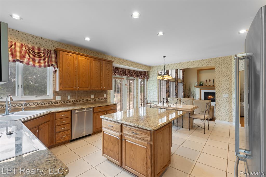 9968 Tuscany Valley Way, South Lyon, MI 48178 — Photo 22