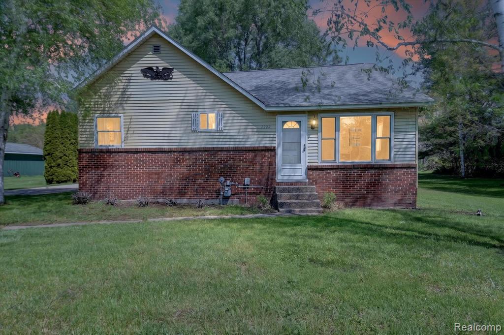 3660 Keewahdin Road, Fort Gratiot, MI 48059 — Photo 5