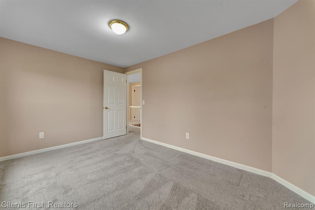 46657 GUNNERY Drive, Canton, MI 48187 — Photo 32