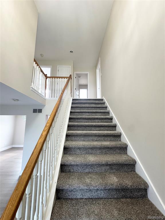 8147 Fox Tail Court, Ypsilanti, MI 48197 — Photo 12