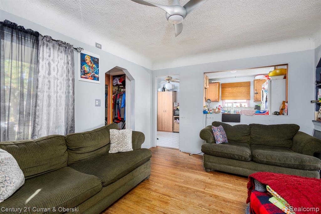 525 Garfield Avenue, Lincoln Park, MI 48146 — Photo 5