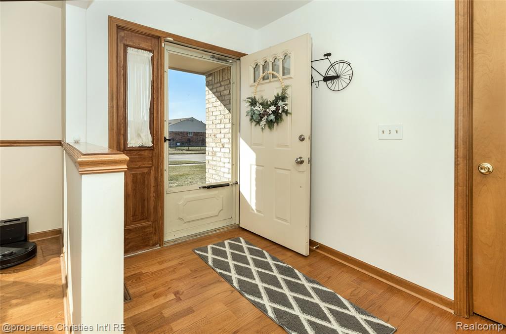 47192 Sanborn Drive, Macomb, MI 48044 — Photo 4