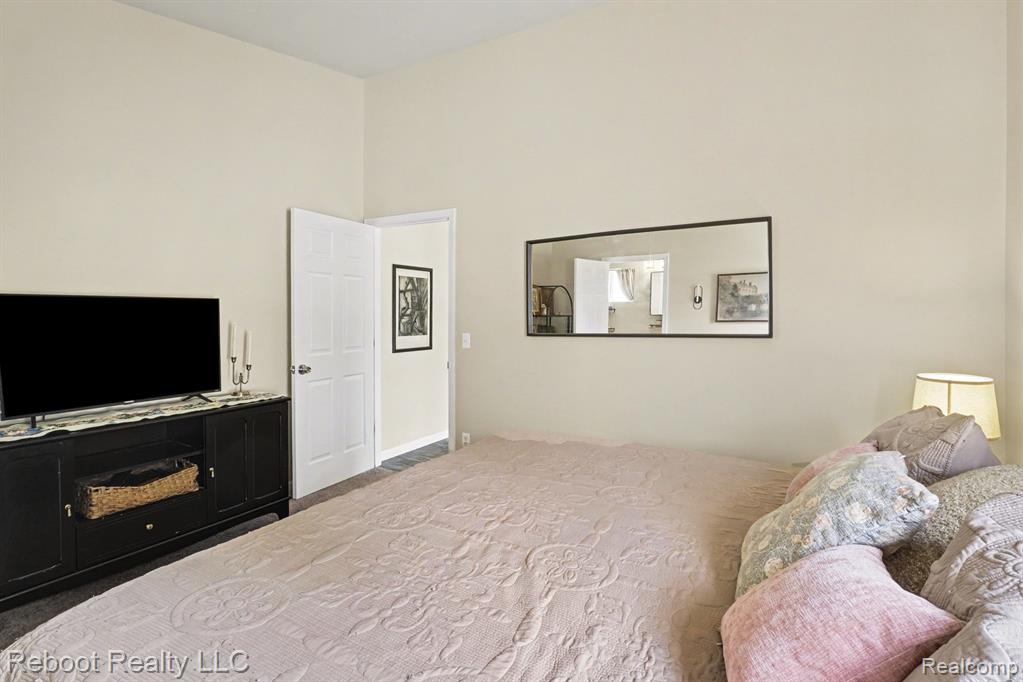 813 Partridge Court, Holly, MI 48442 — Photo 11