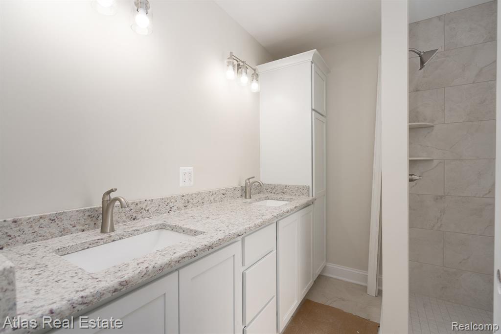 11289 Green Road, Goodrich Vlg, MI — Photo 32