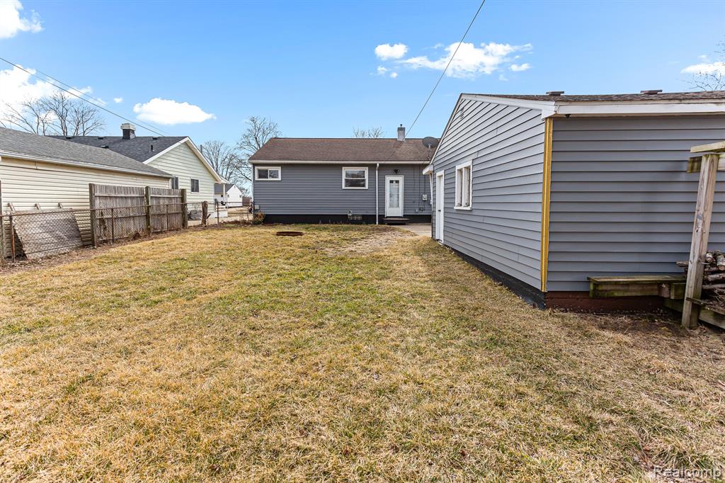 1251 CLARITA Street, Ypsilanti, MI 48198 — Photo 10