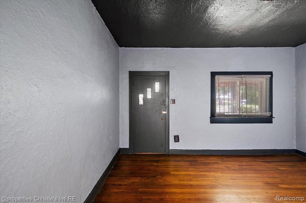 20127 Birwood Street - Photo 5
