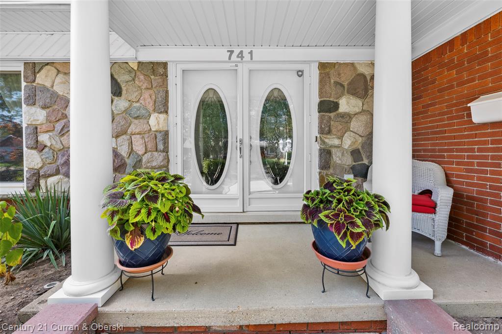 741 Berwyn Street, Dearborn Heights, MI 48127 — Photo 6