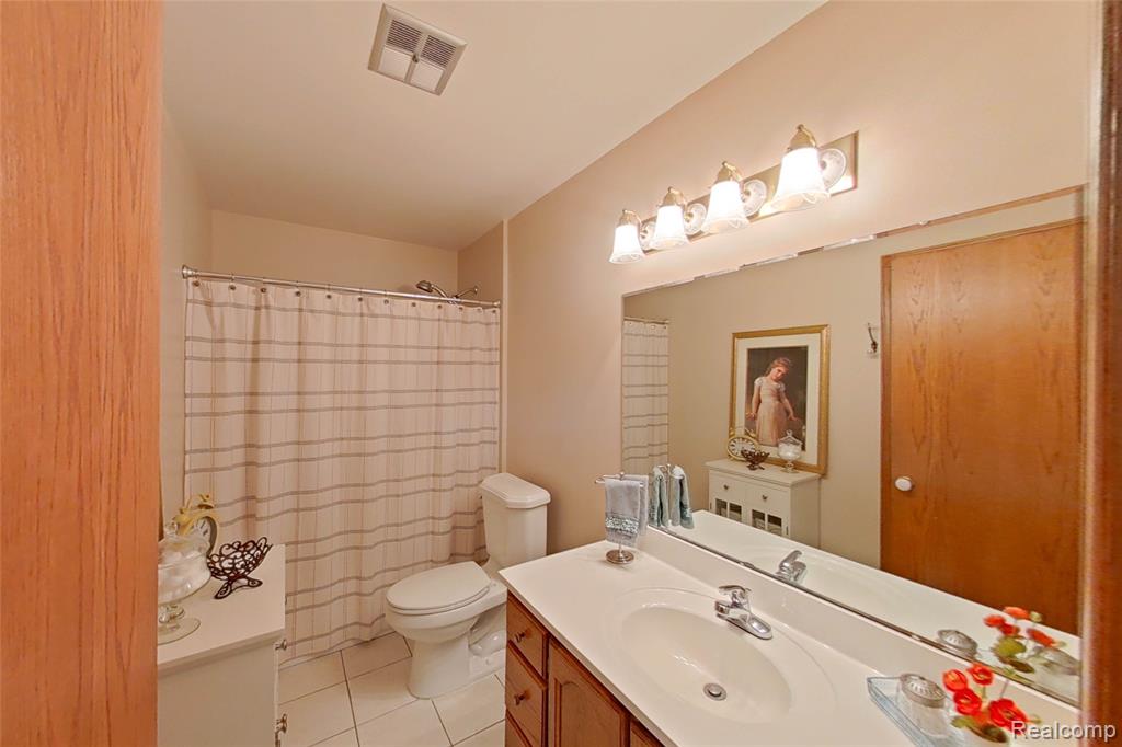 50666 W 9 Mile Road, Novi, MI — Photo 26