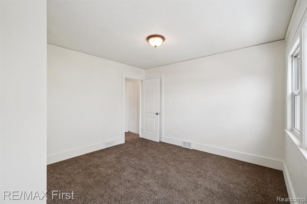 7726 Coolidge, Center Line, MI 48015 — Photo 15