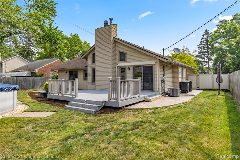 9377 Lamont Street, Livonia, MI 48150 — Photo 42