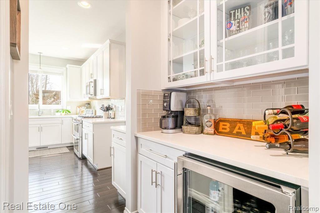 48025 E OXFORD Court, Canton, MI 48187 — Photo 30