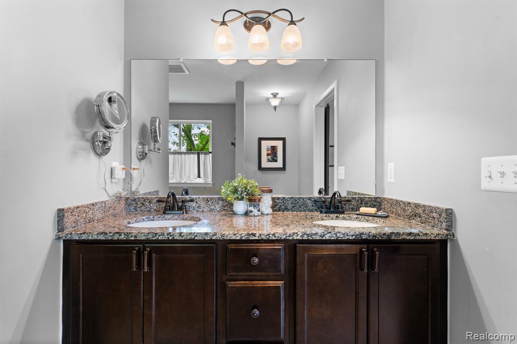 613 Olivia Drive, Milford, MI 48381 — Photo 43