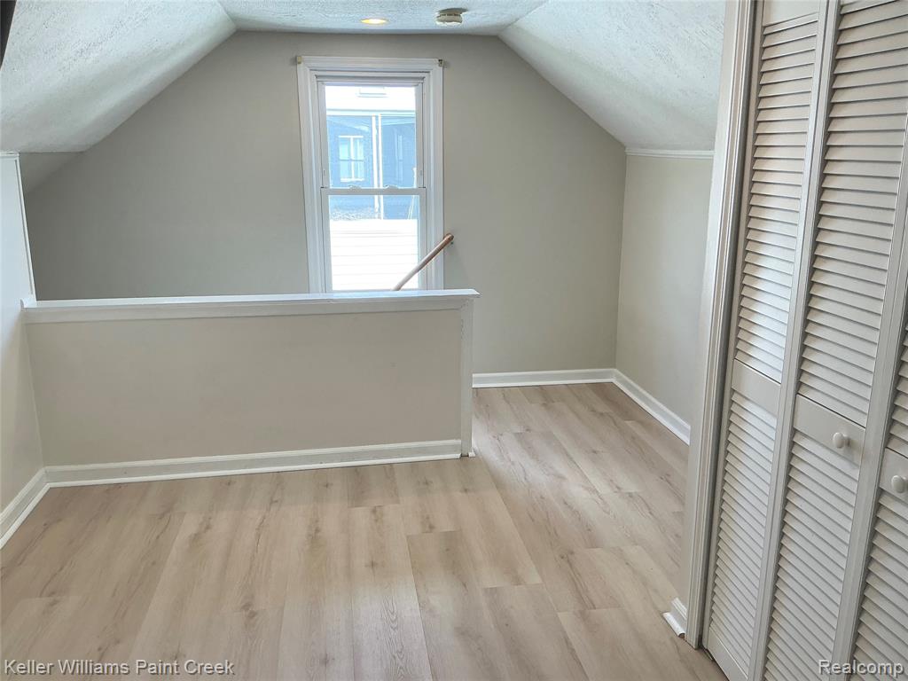 880 E Rowland Avenue, Madison Heights, MI 48071 — Photo 17
