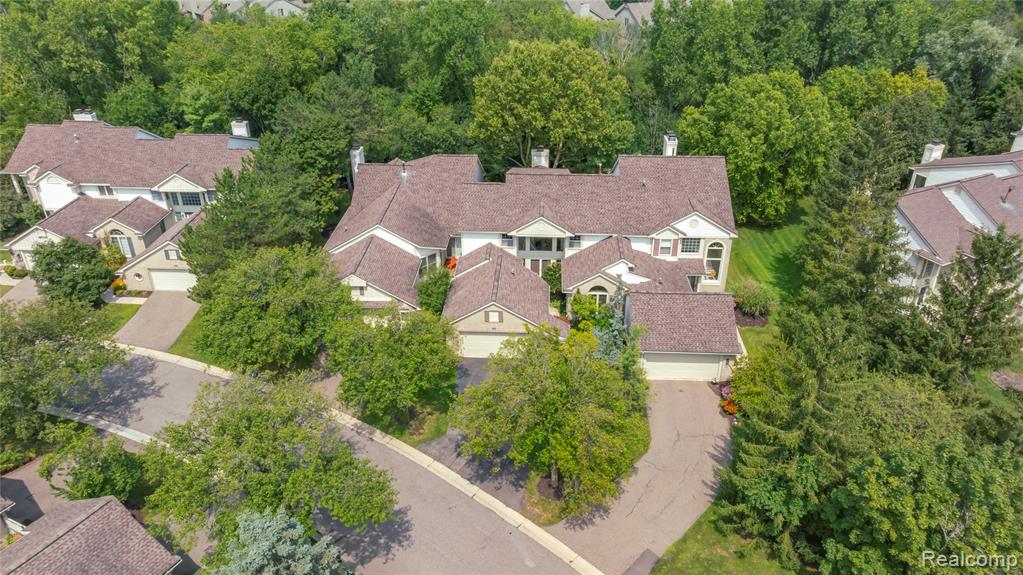 7277 Simsbury Drive, West Bloomfield, MI — Photo 41