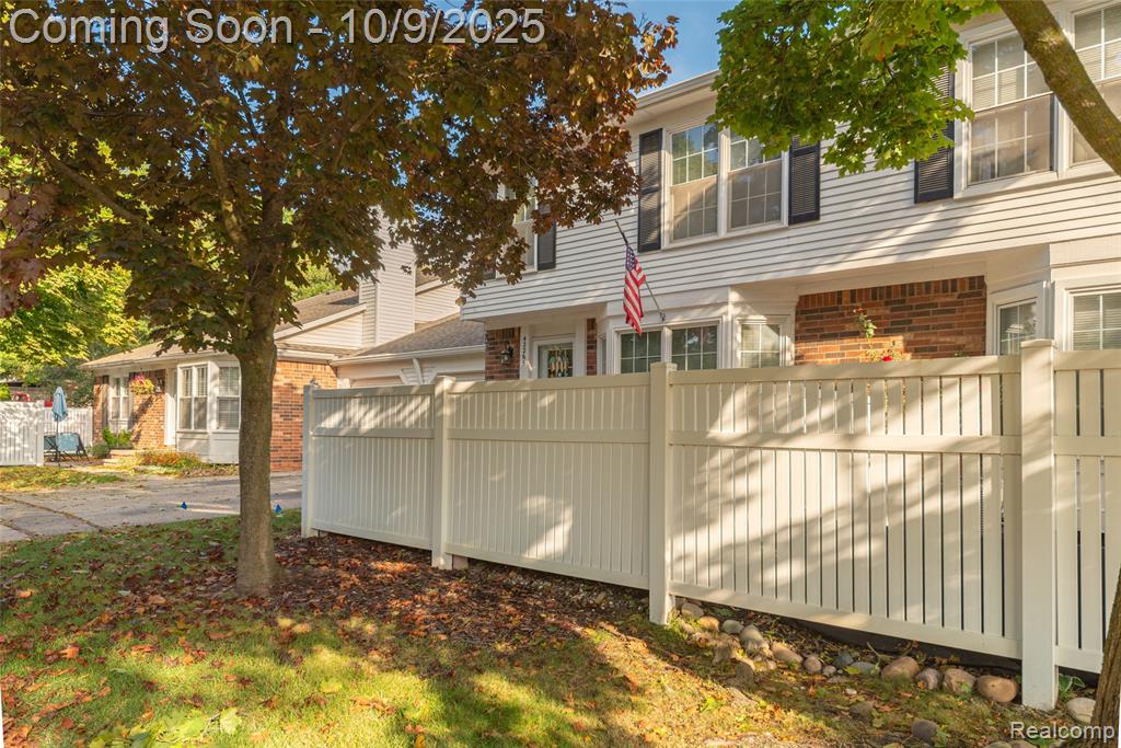 42265 S Mill Race Court, Plymouth, MI 48170 — Photo 2