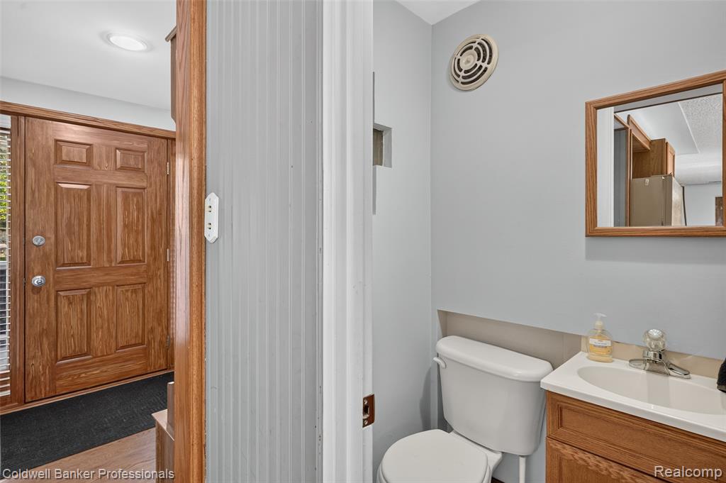 7194 N Center Road, Mount Morris, MI 48458 — Photo 22