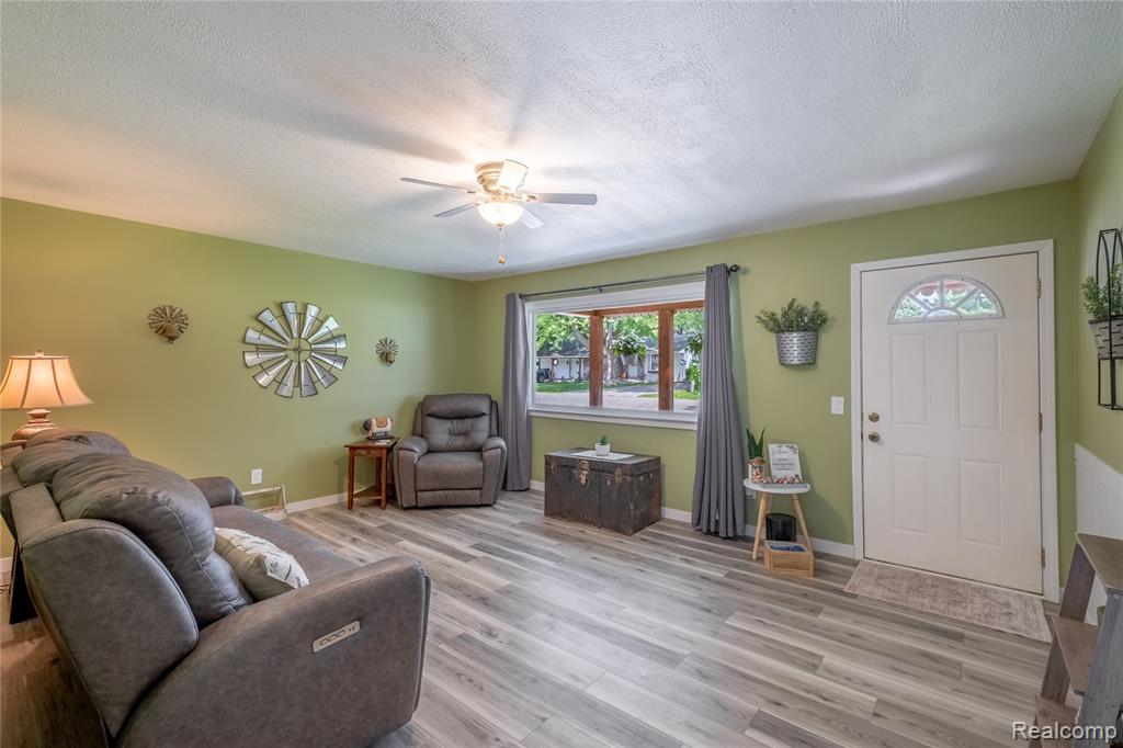 721 Richard Street, Vassar, MI 48768 — Photo 3