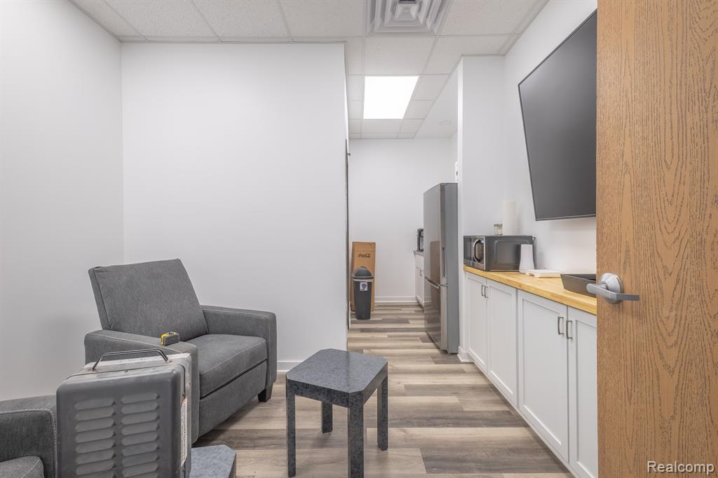 7021 N SAGINAW Street, Unit 1, Flint, MI 48505 — Photo 18
