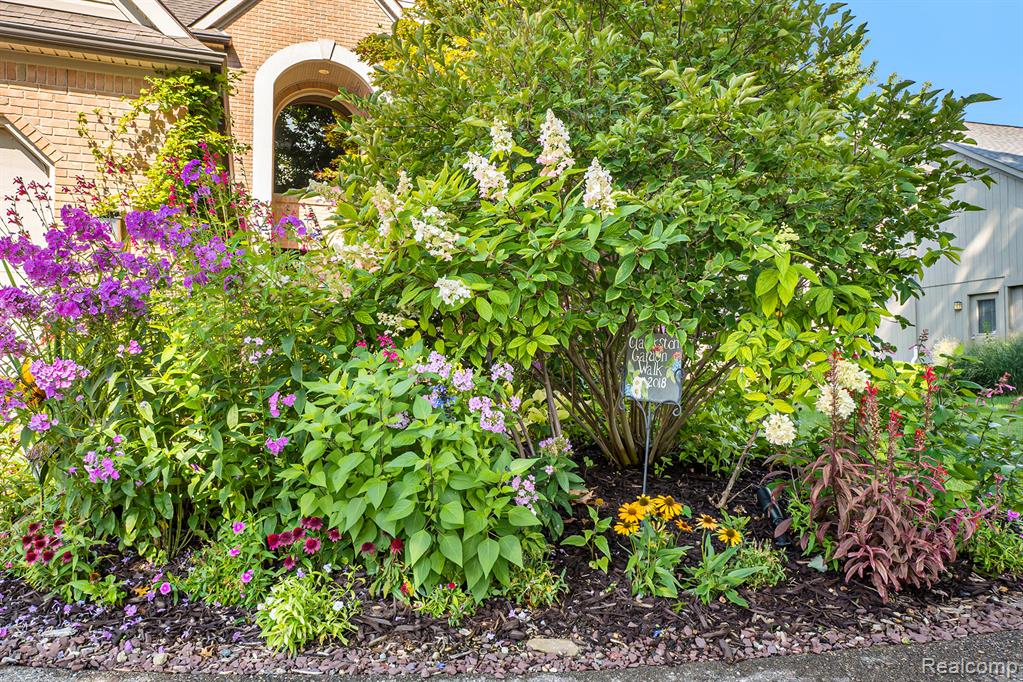 4973 Parview Drive, Clarkston, MI — Photo 58