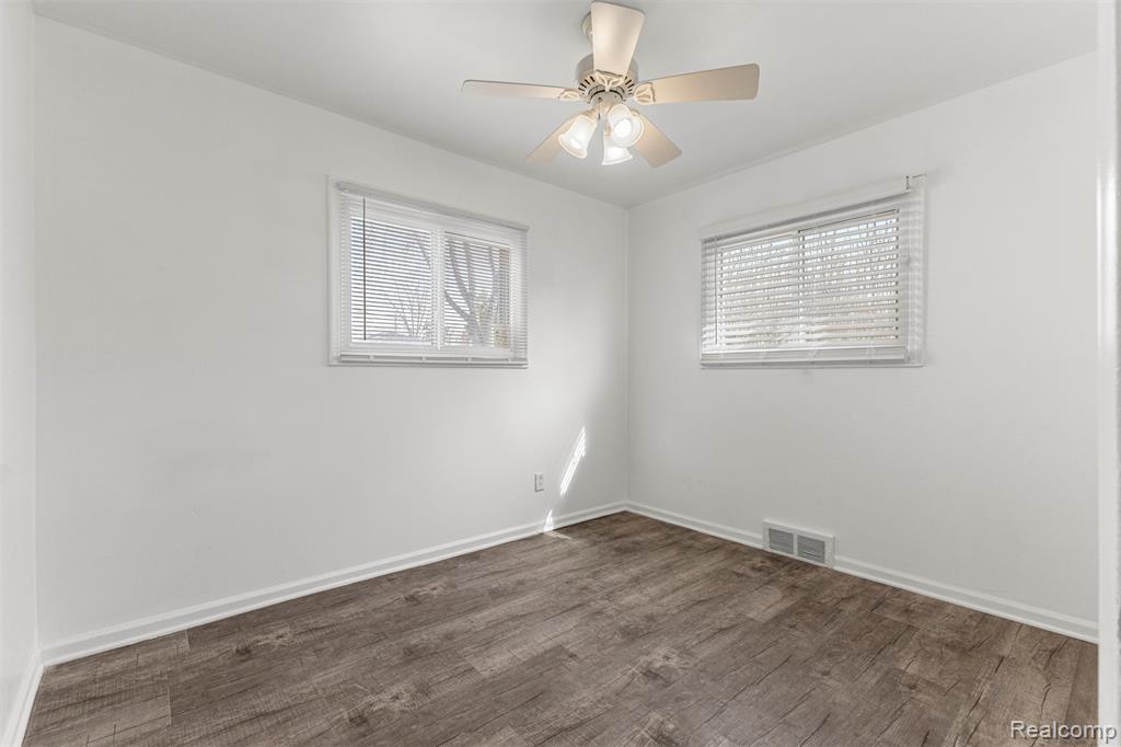 6872 Lathers Street, Garden City, MI — Photo 16