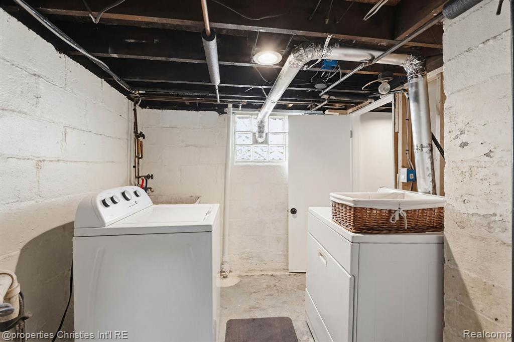 988 E Troy Street, Ferndale, MI 48220 — Photo 31