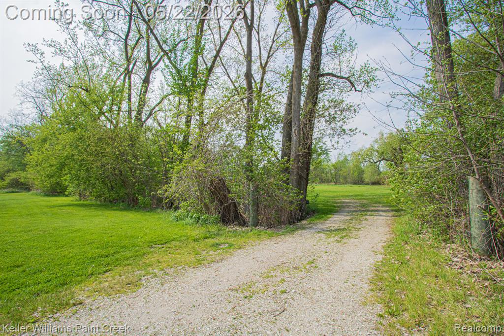 2189 Michigan Road, Port Huron, MI 48060 — Photo 23