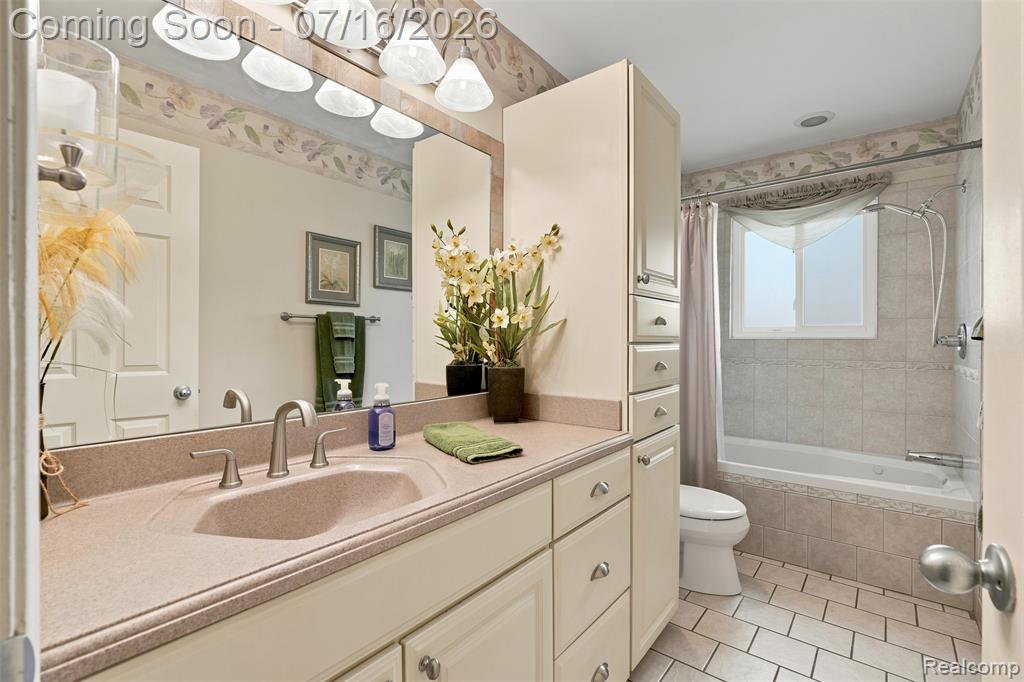 4731 Pare Lane, Trenton, MI 48183 — Photo 13