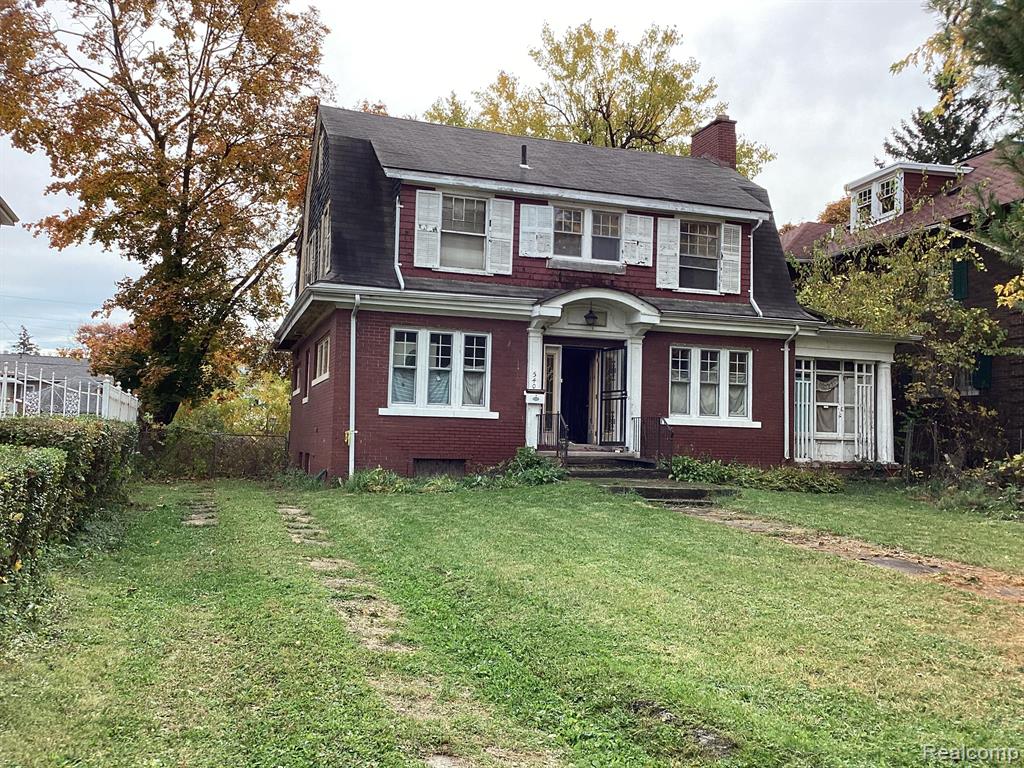 540 E BOSTON Boulevard, Detroit, MI 48202 — front exterior
