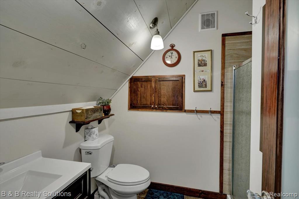 6624 Jefferson Road, North Branch, MI 48461 — Photo 14