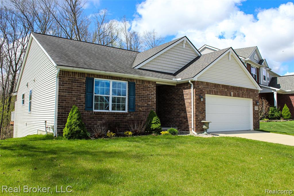 1313 Secretariat Way, Howell, MI 48843 — Photo 2
