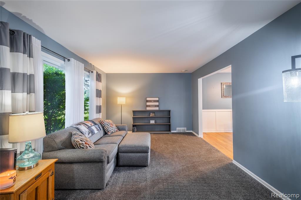 4191 Knollwood Drive, Grand Blanc, MI 48439 — Photo 11