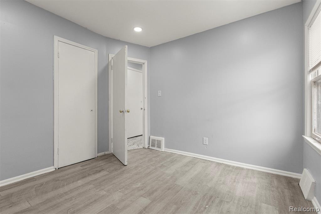 7634 Warwick Street, Detroit, MI 48228 — Photo 18