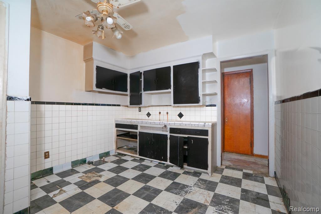 19126 STOTTER Street, Detroit, MI 48234 — Photo 10