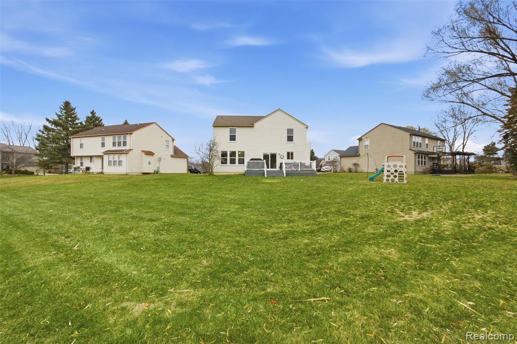 7846 Fawn Court, Waterford, MI 48327 — Photo 27
