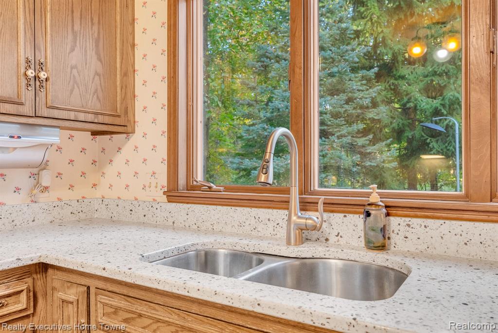 4680 Lakeshore Terrace, Fort Gratiot, MI 48059 — Photo 23