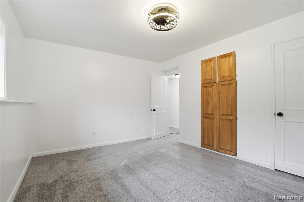 2465 Egelston Avenue, Burton, MI 48509 — Photo 8