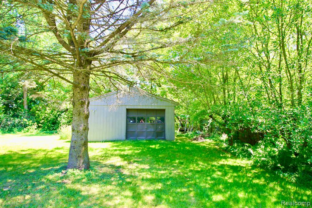 8050 N GENESEE Road, Mount Morris, MI 48458 — Photo 22